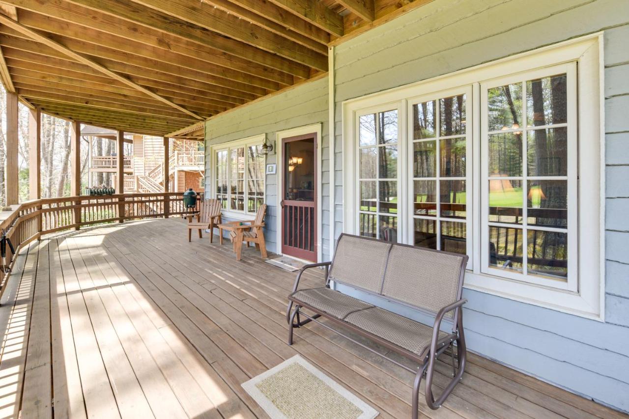 Inviting Cashiers Condo Deck And Golf Course Views! Exterior photo